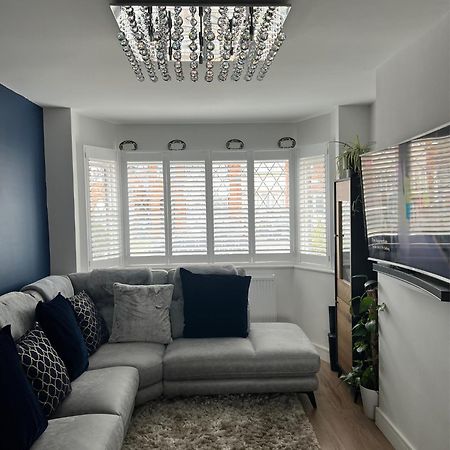 Double Room In Great Barr Near M5 - M6 - Parking - Tv Bed-Garden Birmingham Exterior foto